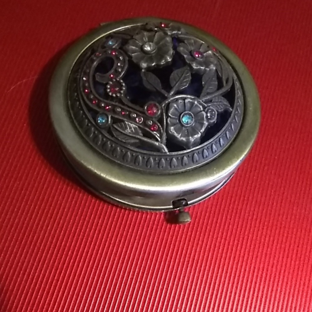 Vintage Compact - Picture 3 of 4